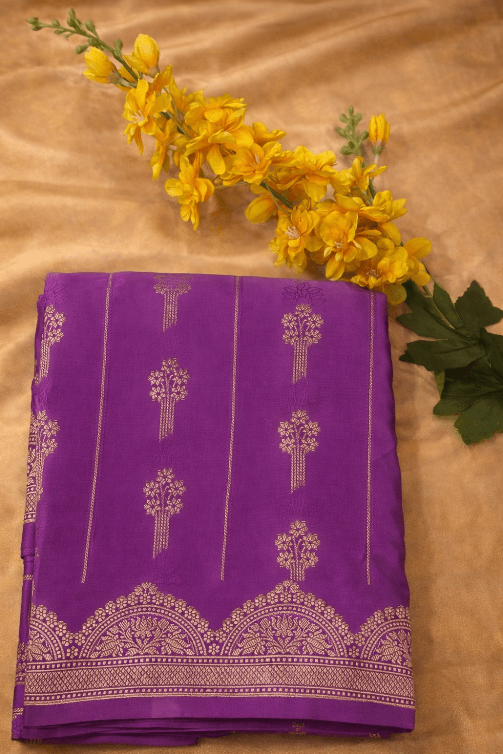 Classic Kolkata Light Purple Mashru Silk Saree With Zari Work - MaitryCouture